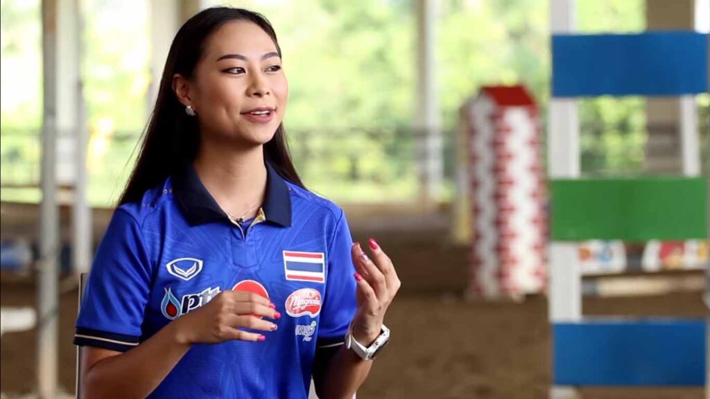 สตรีรุ่นใจแกร่ง